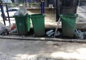 老舊小區(qū)成垃圾分類“死角”，部分小區(qū)未設(shè)四色分類垃圾桶