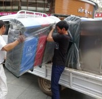 新干城管添置分類垃圾箱，為創(chuàng)城助力，為文明“添彩”