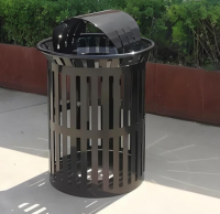 街道上的幾何詩當(dāng)黑色不銹鋼垃圾桶成為城市藝術(shù)品