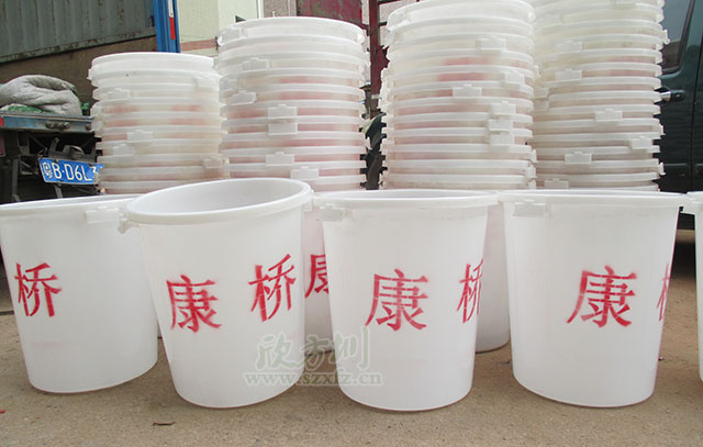 廠區(qū)塑料垃圾桶